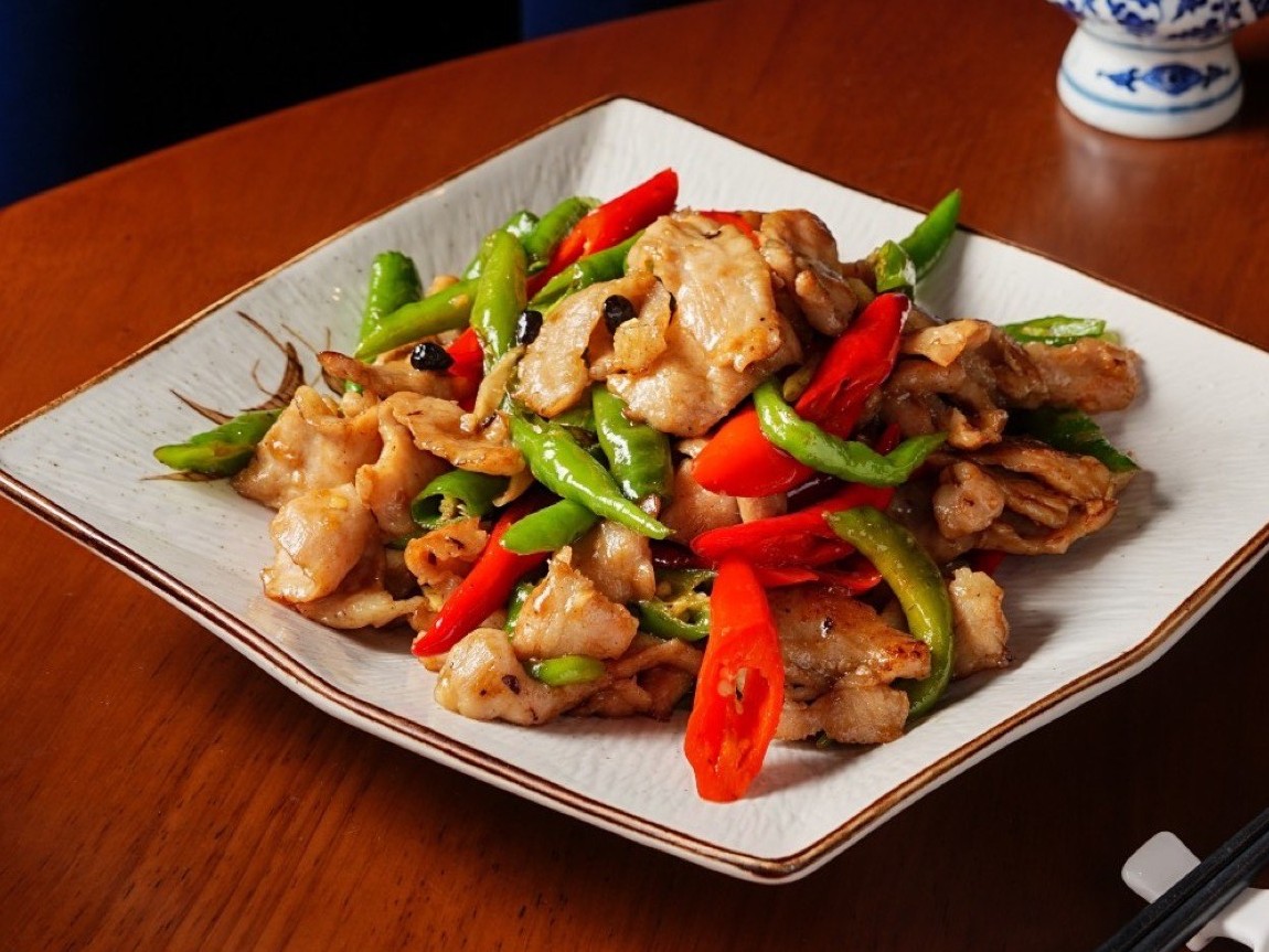 招牌料理:糯米椒松阪豬