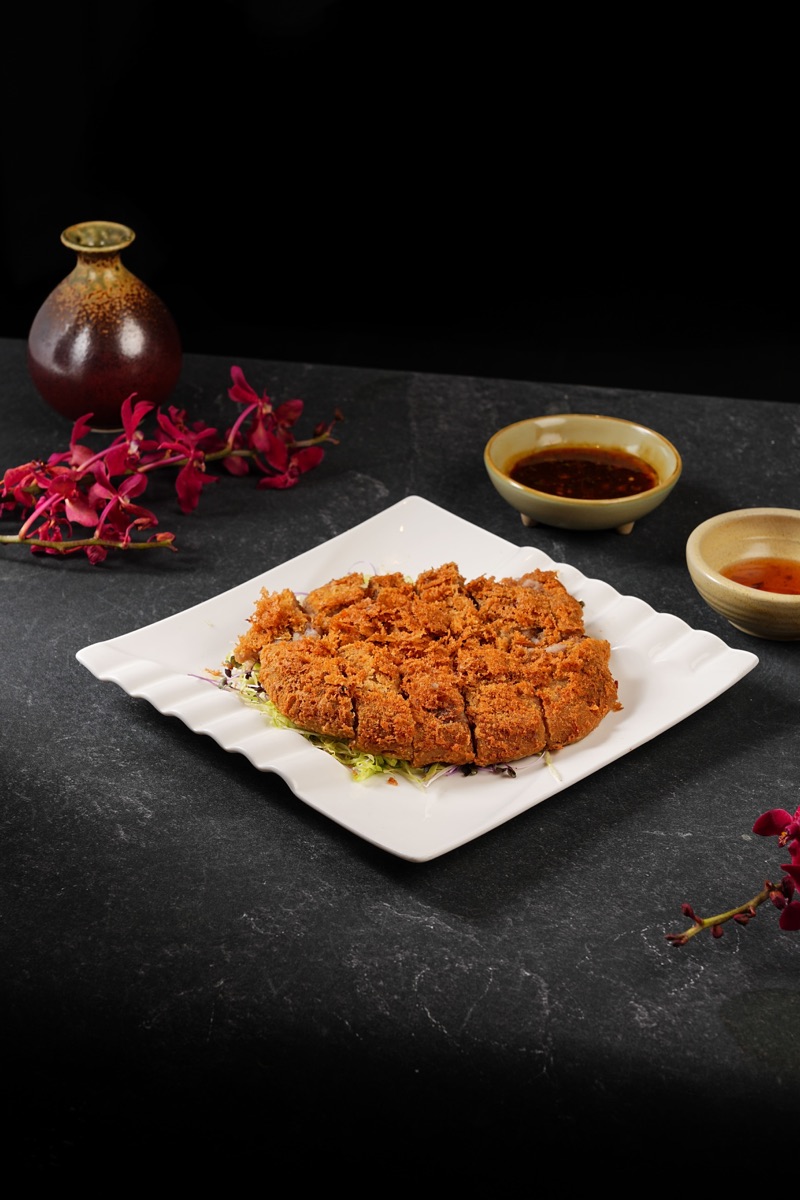 招牌料理：荔茸香酥鴨